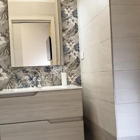 Casa Rutigliano 75 *